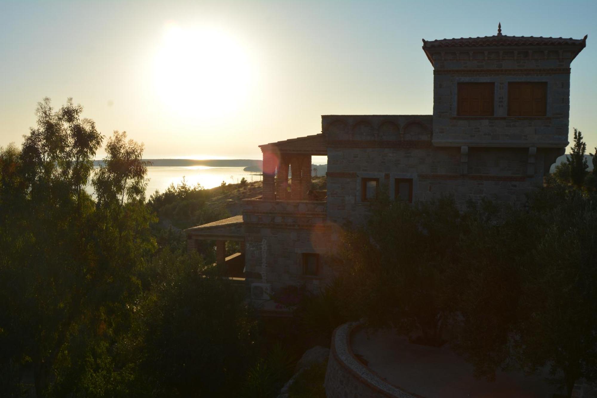Lesvos Tower House Komninos Sígrion Eksteriør billede