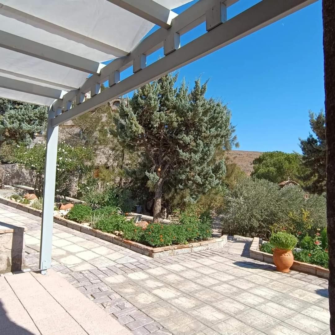 Lesvos Tower House Komninos Sígrion Eksteriør billede