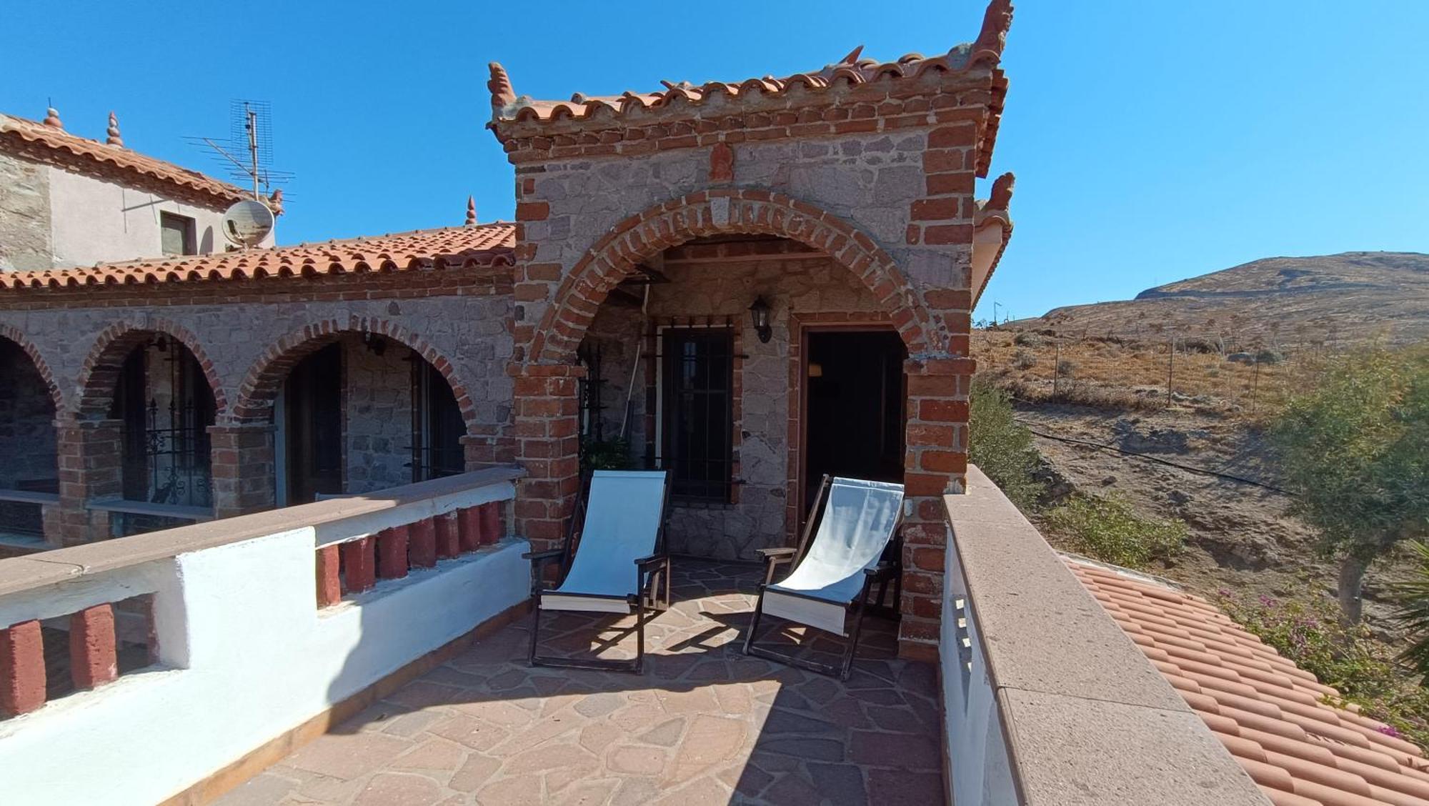 Lesvos Tower House Komninos Sígrion Eksteriør billede